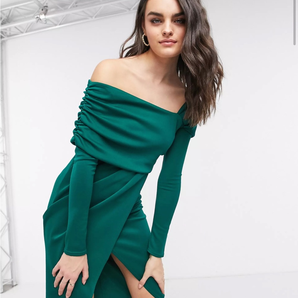 Off the shoulder forest green cocktail dress – size 6 – never worn